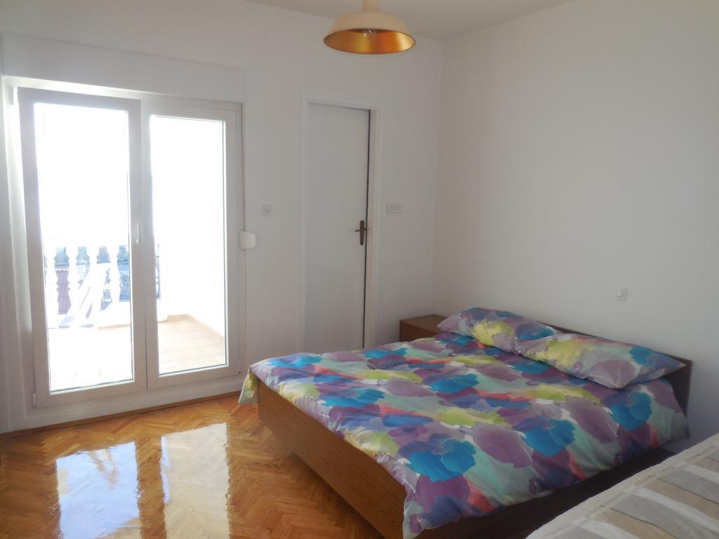 Apartments Veni Up Starigrad Paklenica Exterior photo