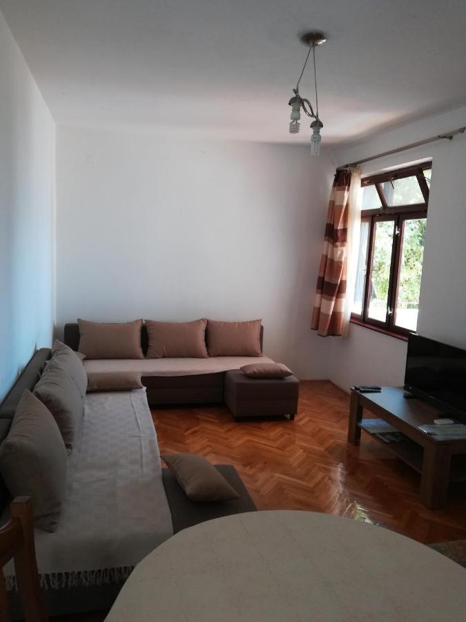 Apartments Veni Up Starigrad Paklenica Exterior photo